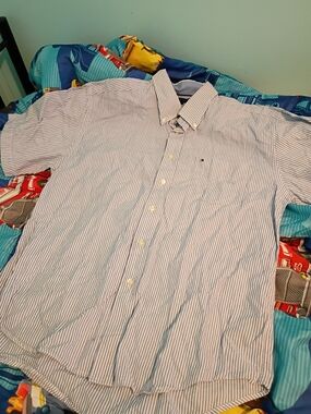 Tommy Hilfiger Men’s Blue & White Striped Button-Down Shirt
